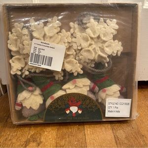 Gnome for the holidays felt garland